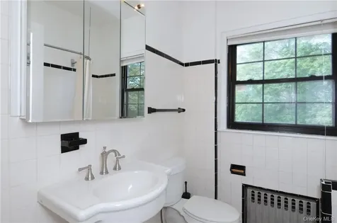 136 Harriman Road Irvington NY 10533