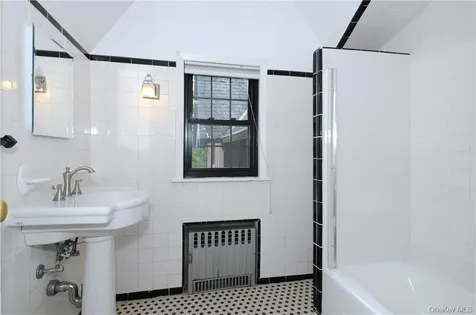 136 Harriman Road Irvington NY 10533