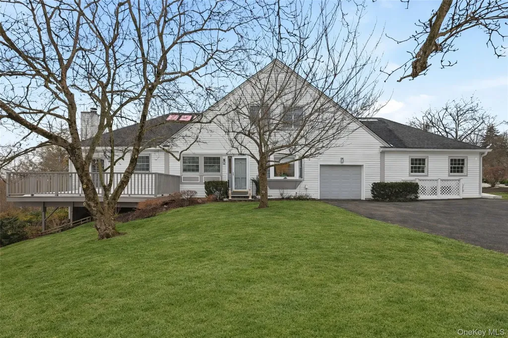 12 Brook Hills Circle White Plains NY 10605