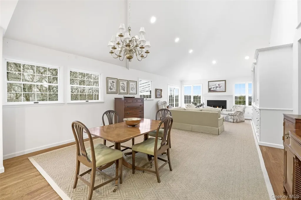 12 Brook Hills Circle White Plains NY 10605