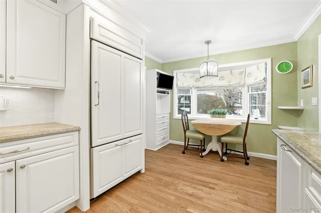 12 Brook Hills Circle White Plains NY 10605
