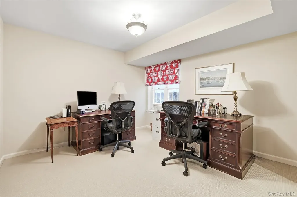 12 Brook Hills Circle White Plains NY 10605