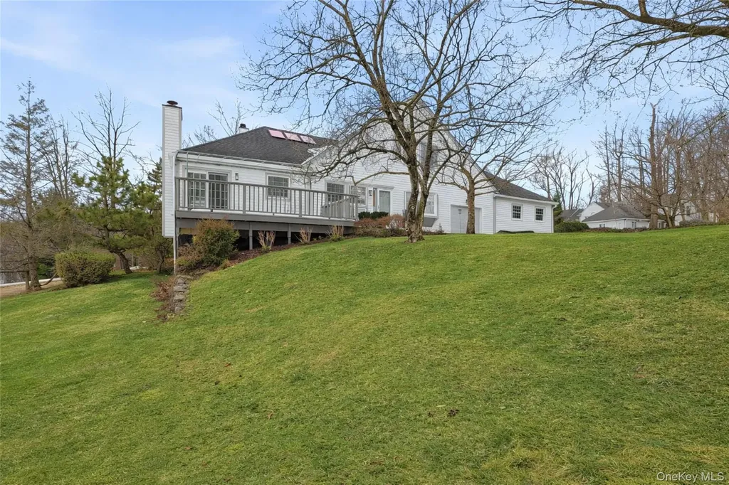 12 Brook Hills Circle White Plains NY 10605