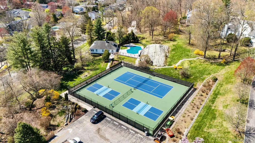 12 Brook Hills Circle White Plains NY 10605
