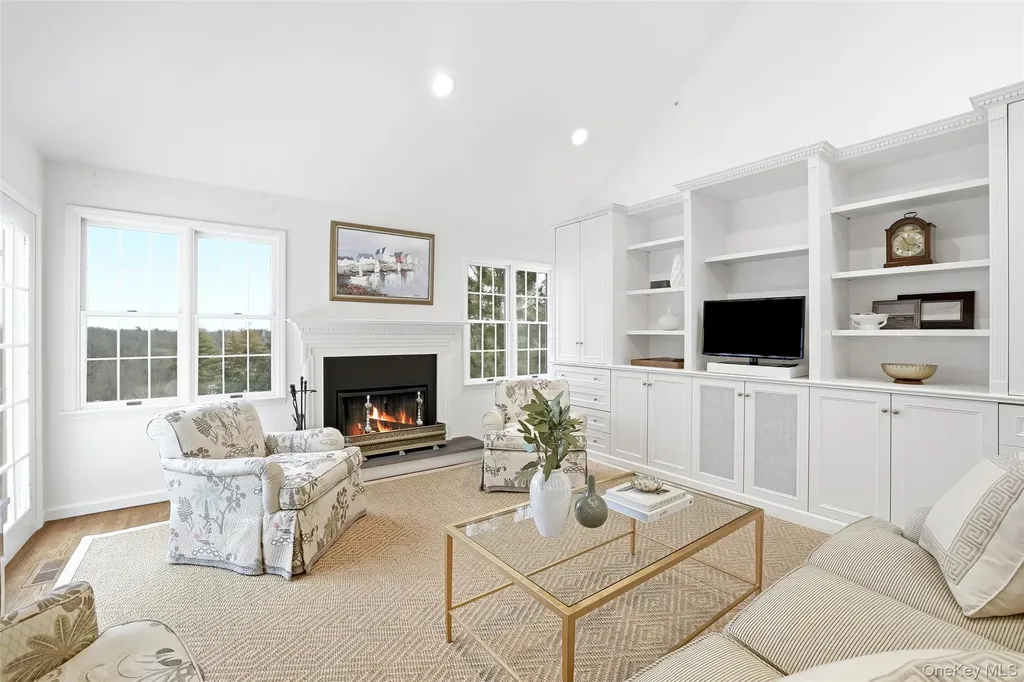 12 Brook Hills Circle White Plains NY 10605
