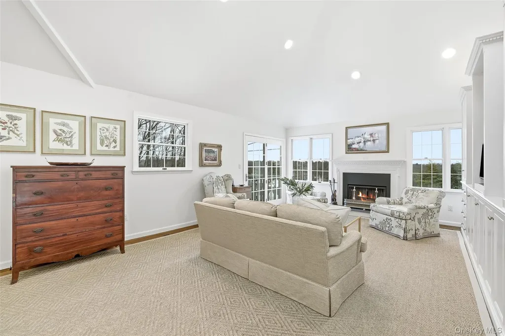 12 Brook Hills Circle White Plains NY 10605
