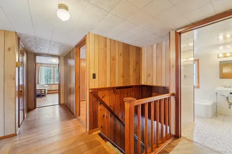 350 Barrett Hill Road Mahopac NY 10541