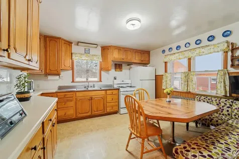 350 Barrett Hill Road Mahopac NY 10541