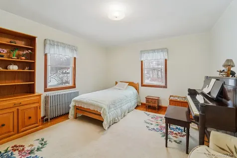 350 Barrett Hill Road Mahopac NY 10541
