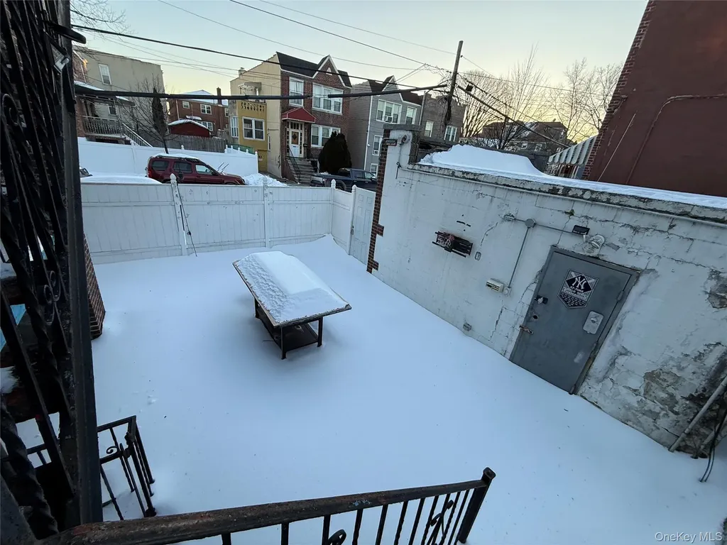 2025 Hobart Avenue Bronx NY 10461
