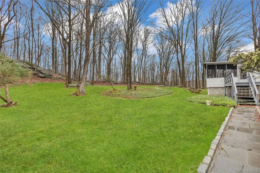 260 Watch Hill Road Cortlandt Manor NY 10567