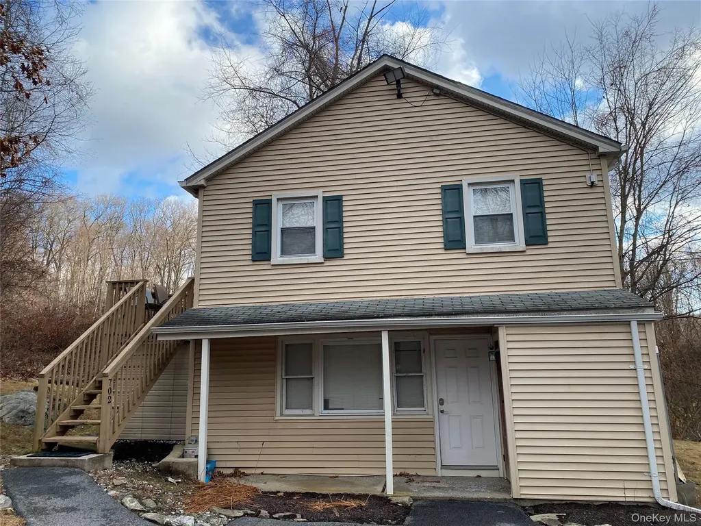 702 Fox Run Lane Carmel NY 10512
