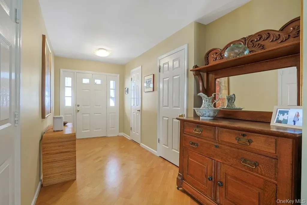 1303 Regent Drive Mount Kisco NY 10549