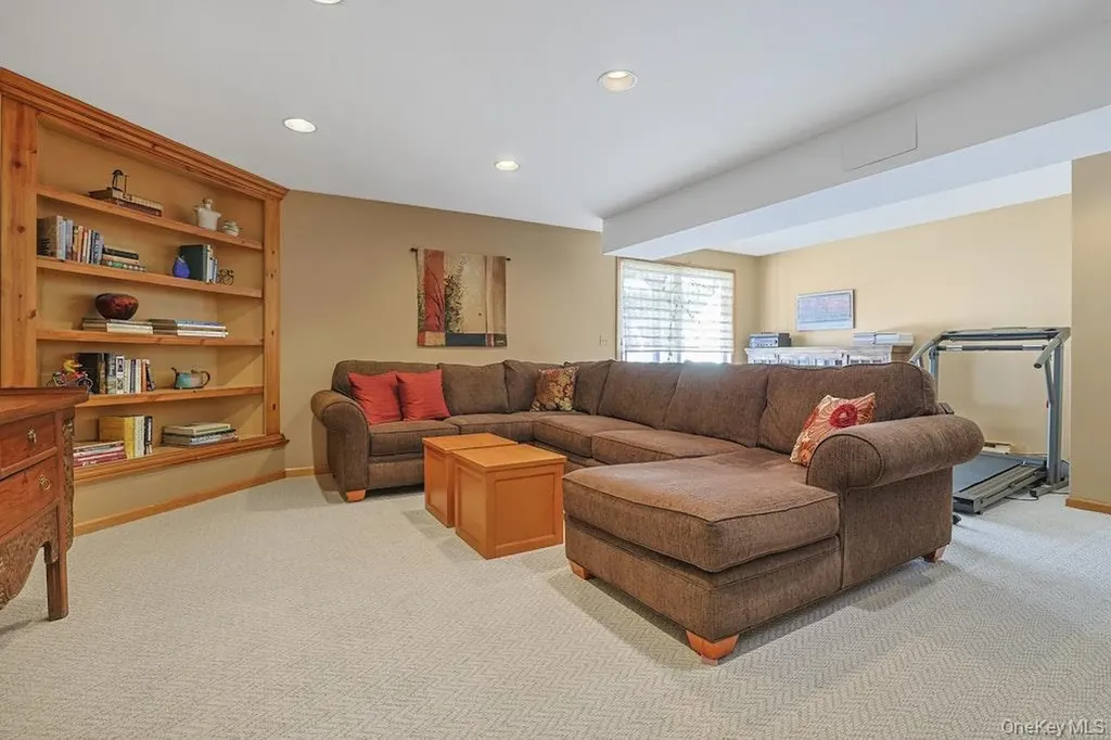 1303 Regent Drive Mount Kisco NY 10549