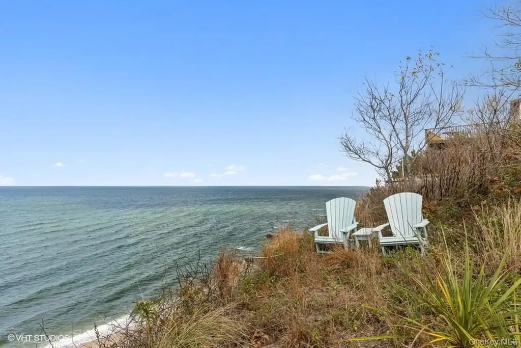 24 Cliff Way Baiting Hollow NY 11933