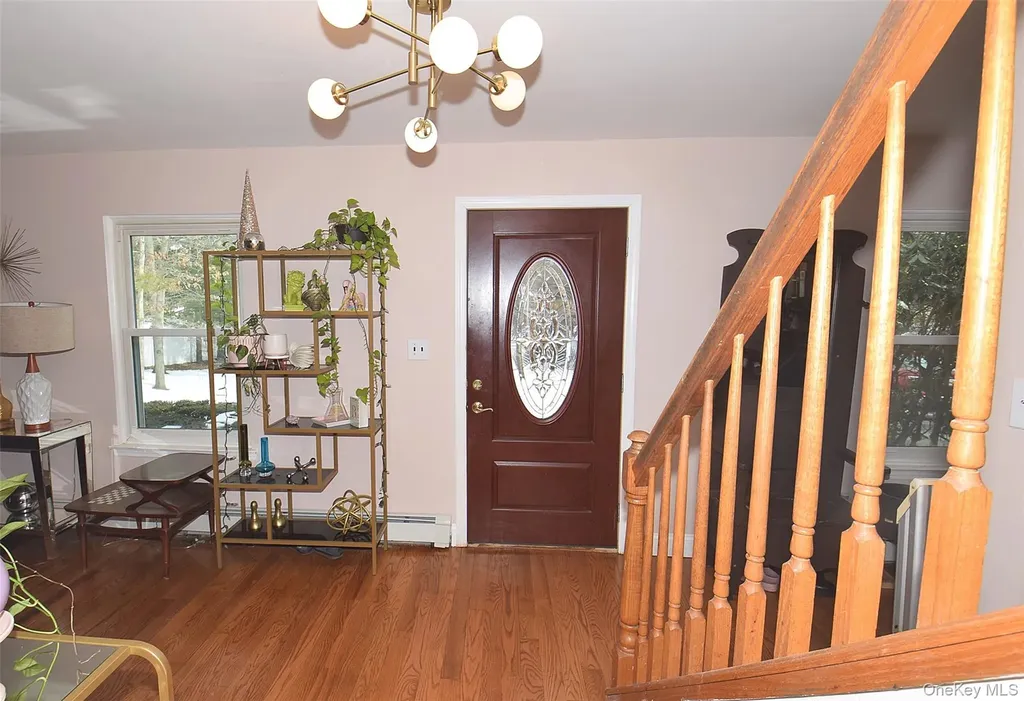 338 Pond Path East Setauket NY 11733