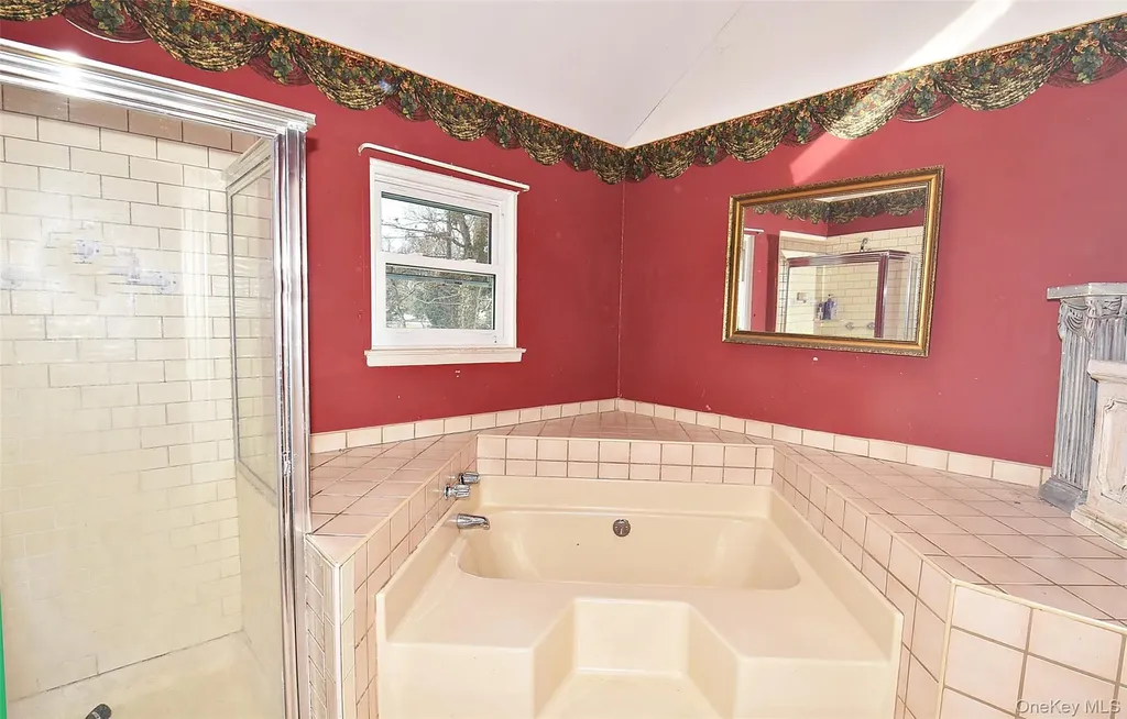 338 Pond Path East Setauket NY 11733