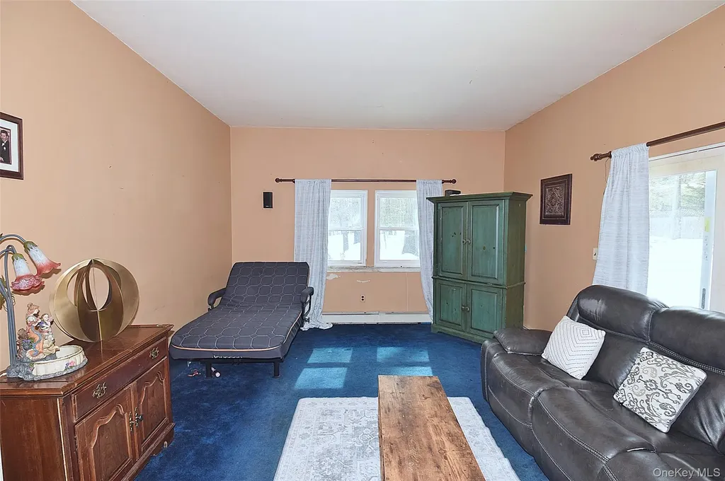 338 Pond Path East Setauket NY 11733