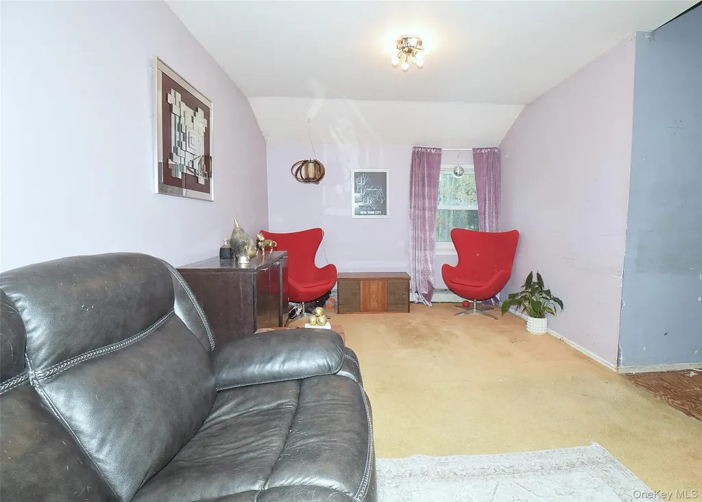 338 Pond Path East Setauket NY 11733