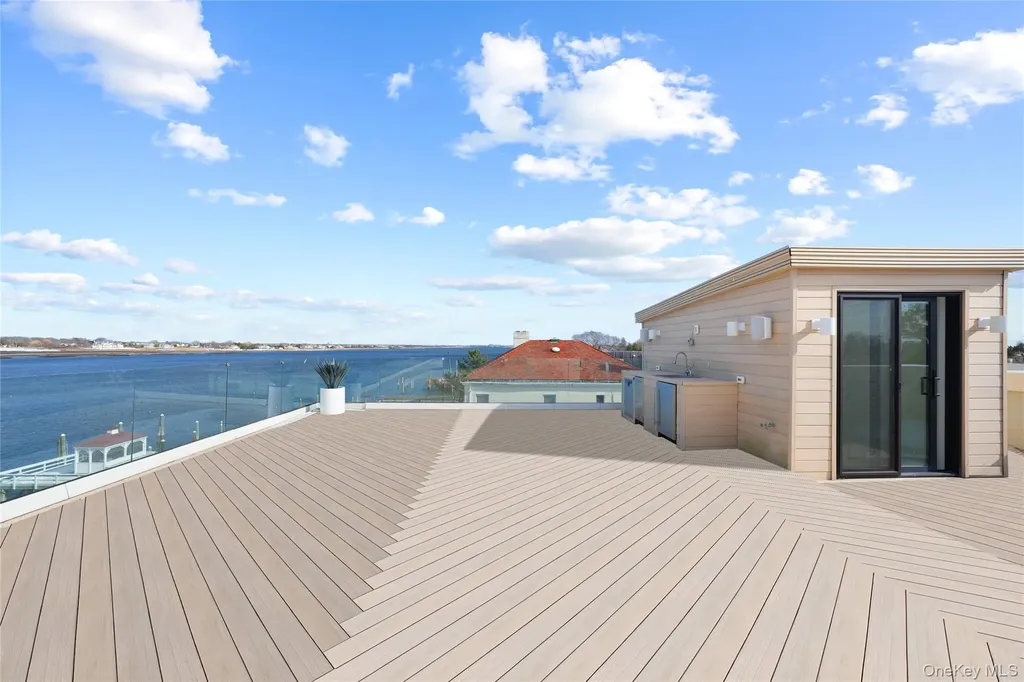 1990 Bay Boulevard Atlantic Beach NY 11509