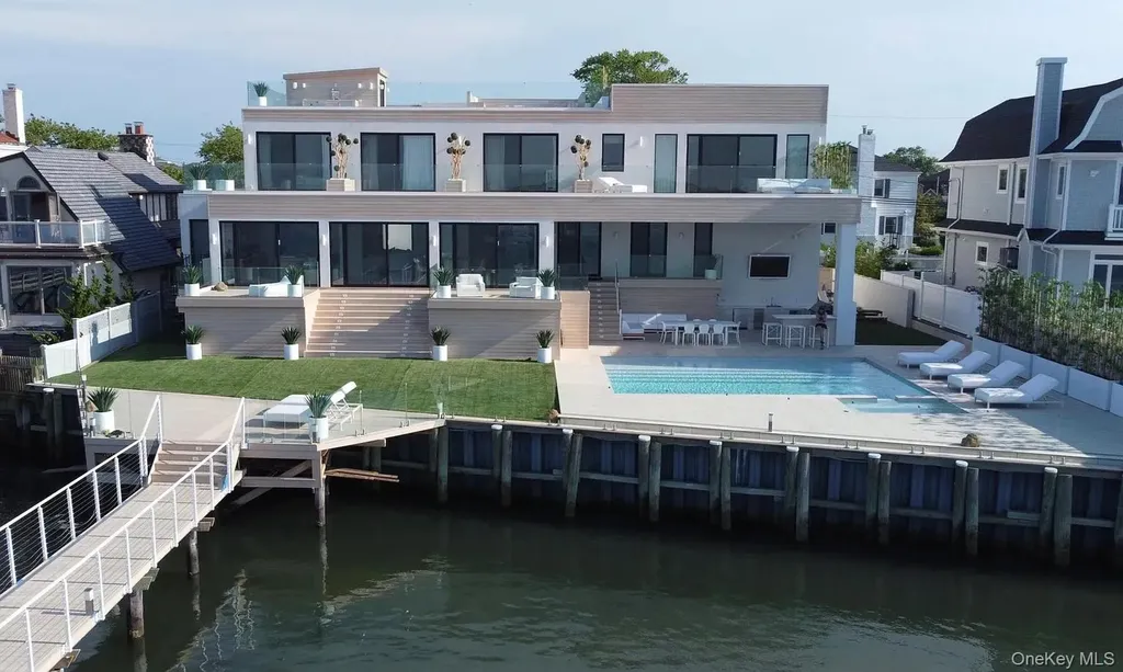 1990 Bay Boulevard Atlantic Beach NY 11509