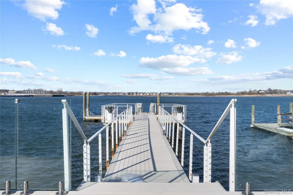1990 Bay Boulevard Atlantic Beach NY 11509