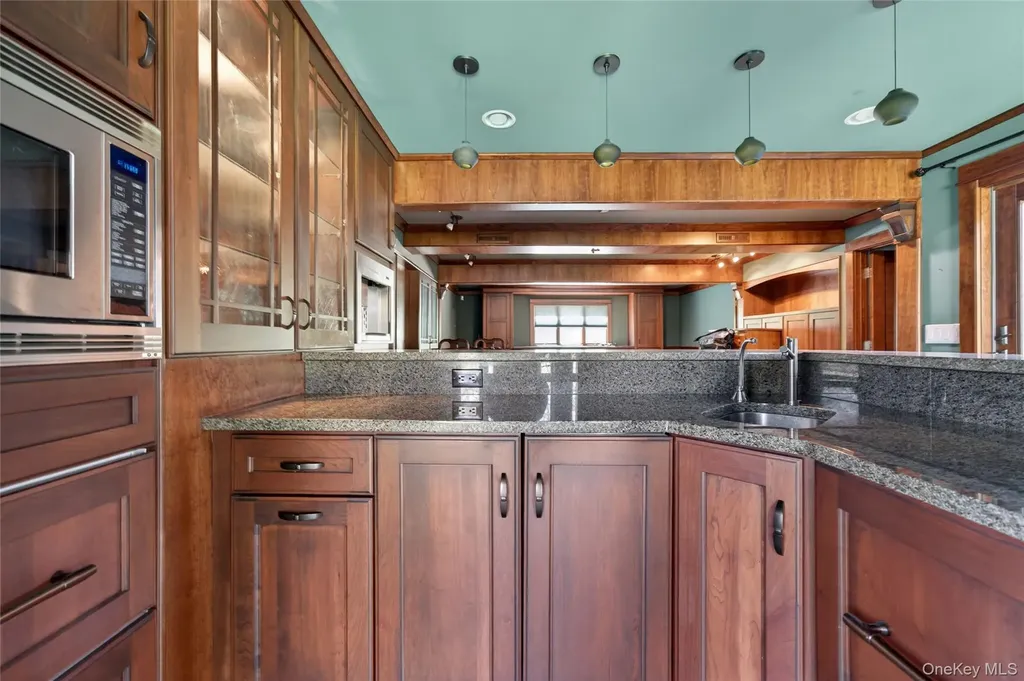 6 Emily Lane Monroe NY 10950
