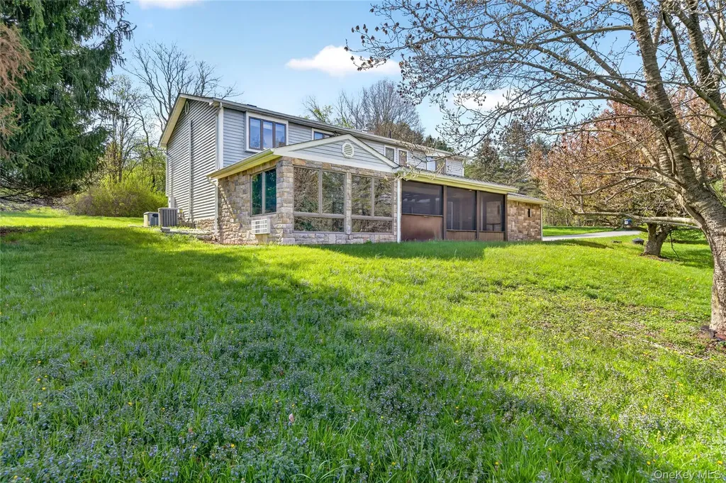 6 Emily Lane Monroe NY 10950