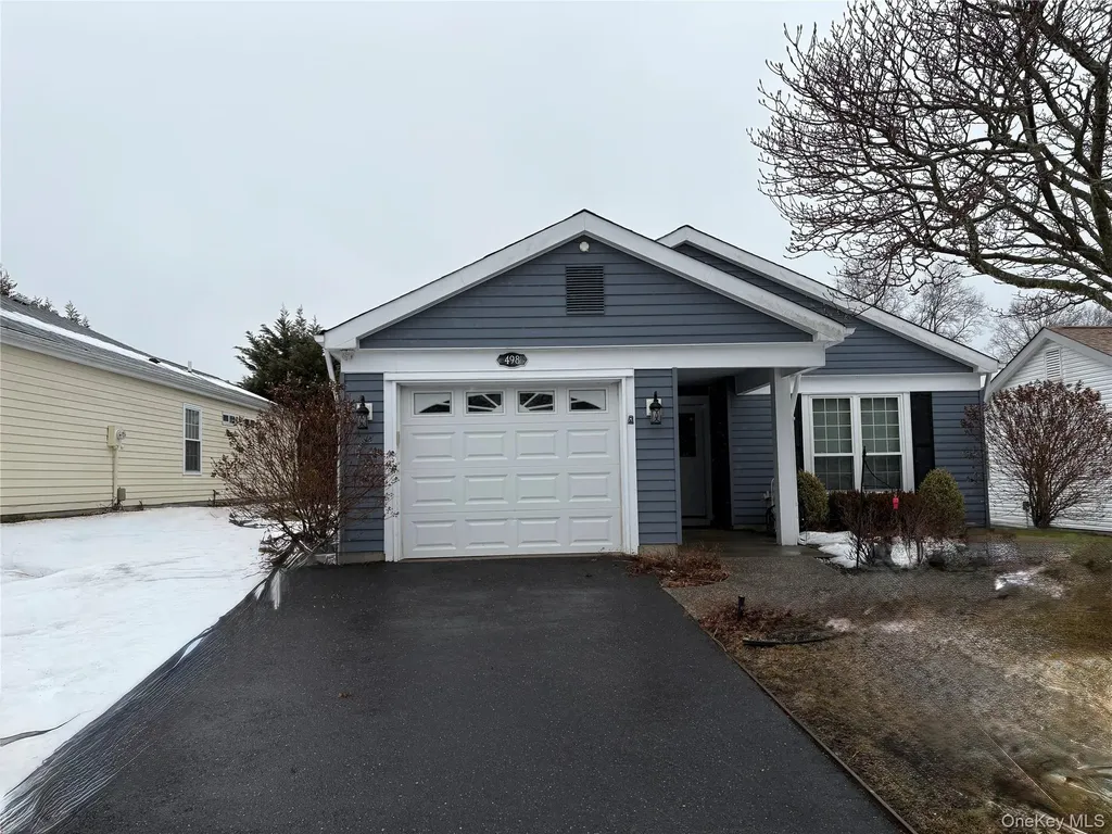 498 Cranston Lane Ridge NY 11961
