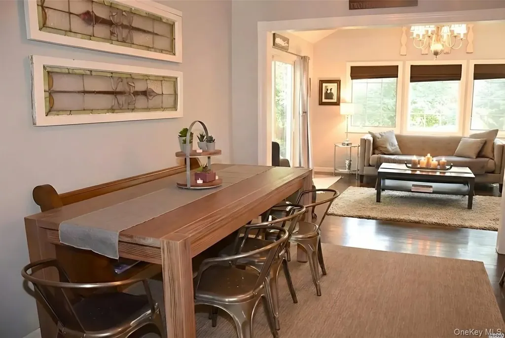 1 Hillcrest Place Locust Valley NY 11560
