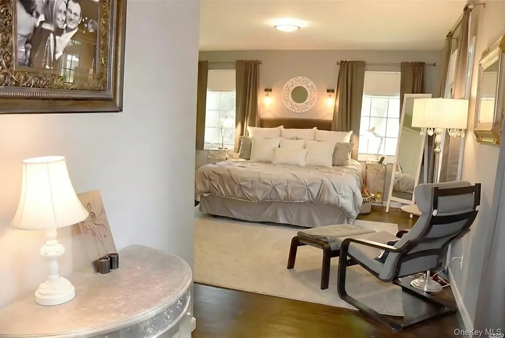 1 Hillcrest Place Locust Valley NY 11560