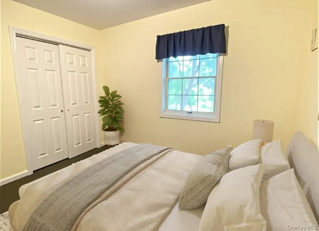 1 Hillcrest Place Locust Valley NY 11560