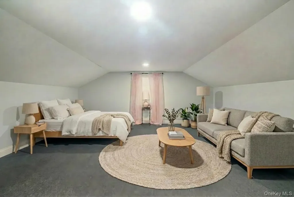1 Hillcrest Place Locust Valley NY 11560