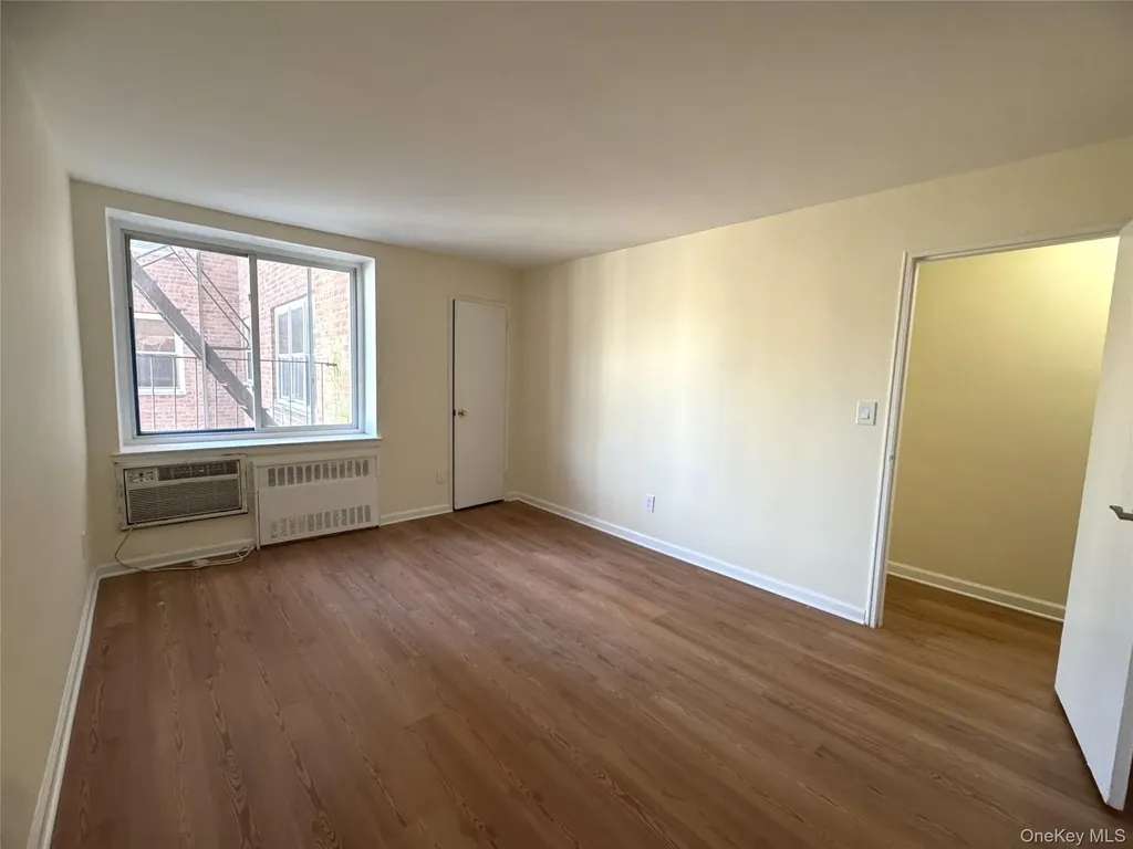 30 Cole S Spring Valley NY 10977
