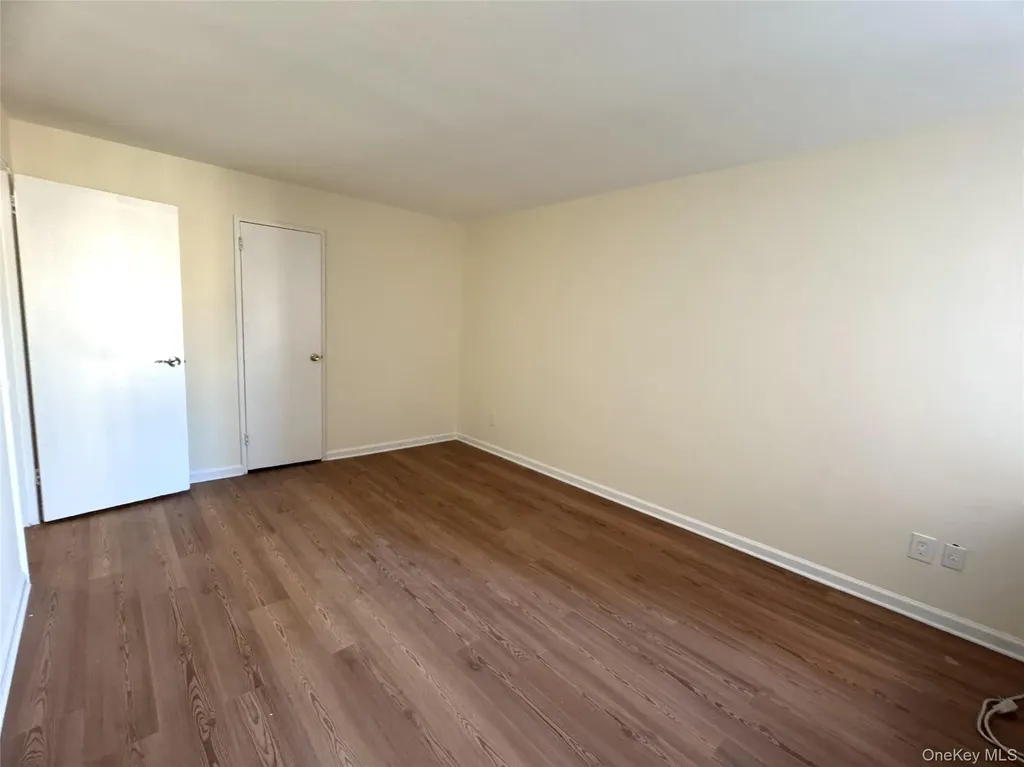 30 Cole S Spring Valley NY 10977