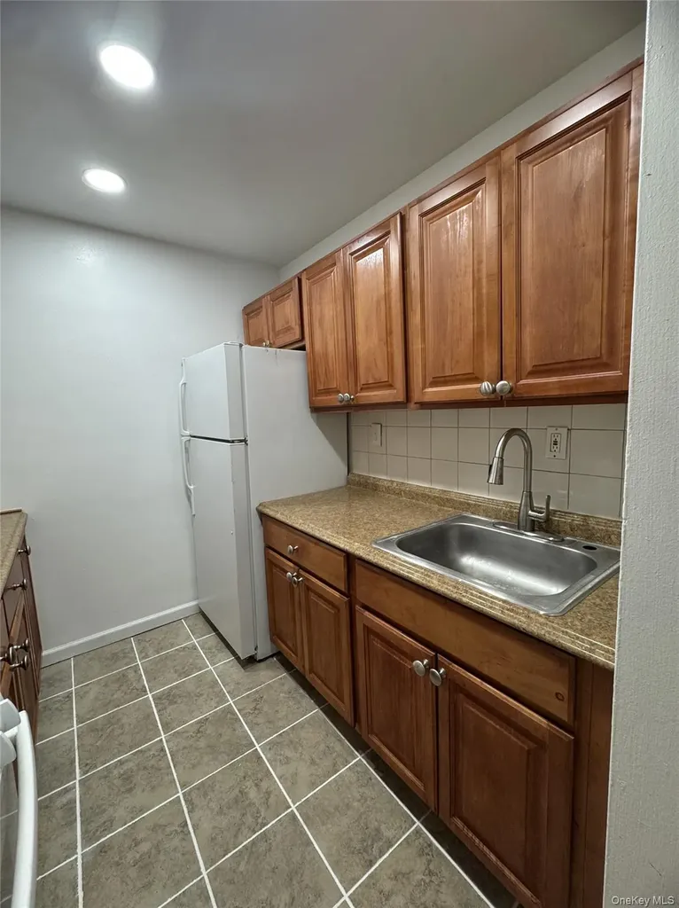 30 Cole S Spring Valley NY 10977
