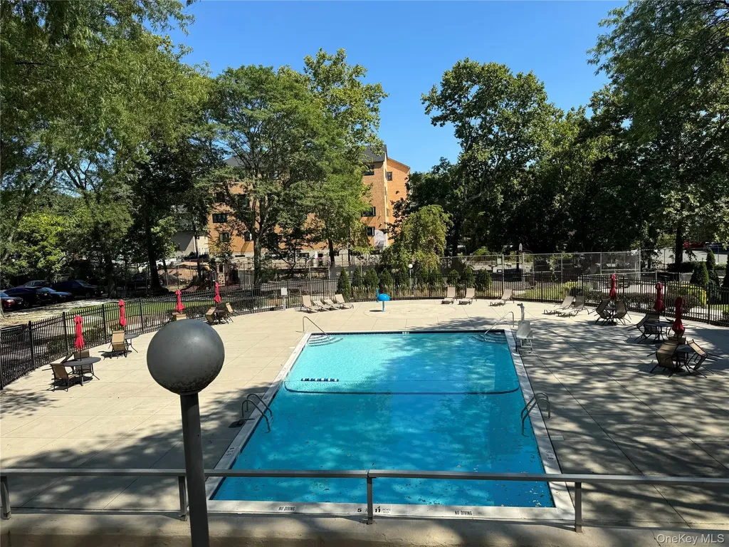 30 Cole S Spring Valley NY 10977