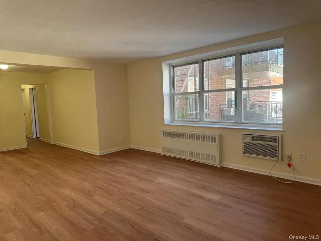 30 Cole S Spring Valley NY 10977