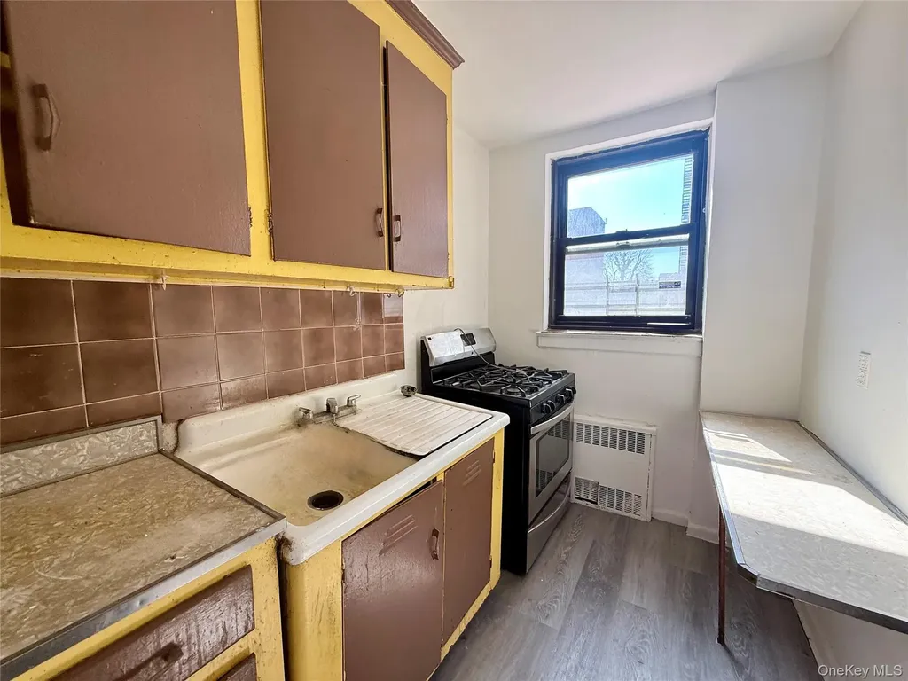 112-50 Northern Boulevard Corona NY 11368