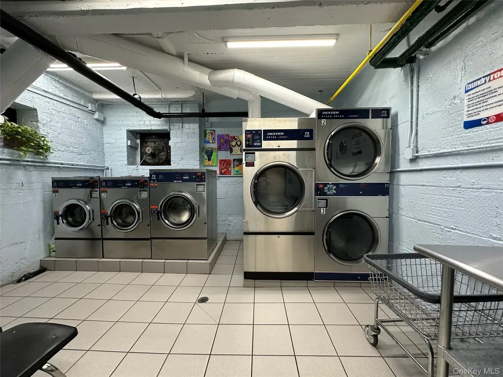 112-50 Northern Boulevard Corona NY 11368