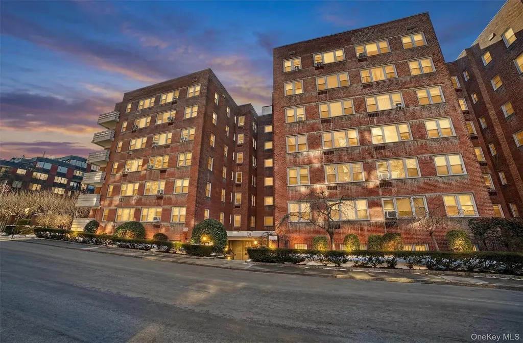 30 Hartsdale Avenue E Hartsdale NY 10530
