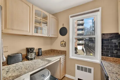 30 Hartsdale Avenue E Hartsdale NY 10530