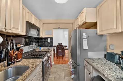 30 Hartsdale Avenue E Hartsdale NY 10530