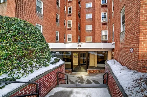 30 Hartsdale Avenue E Hartsdale NY 10530
