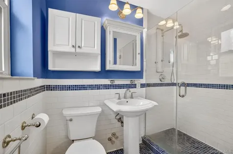30 Hartsdale Avenue E Hartsdale NY 10530