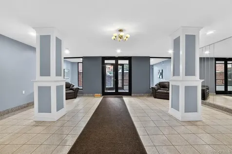 30 Hartsdale Avenue E Hartsdale NY 10530