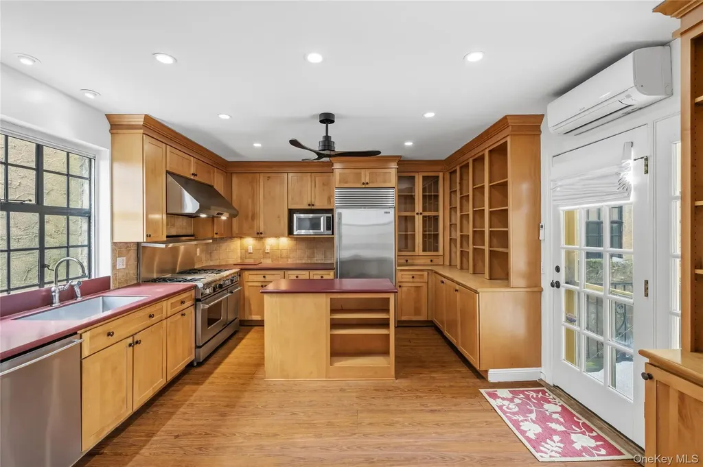 2501 Palisade Avenue Bronx NY 10463