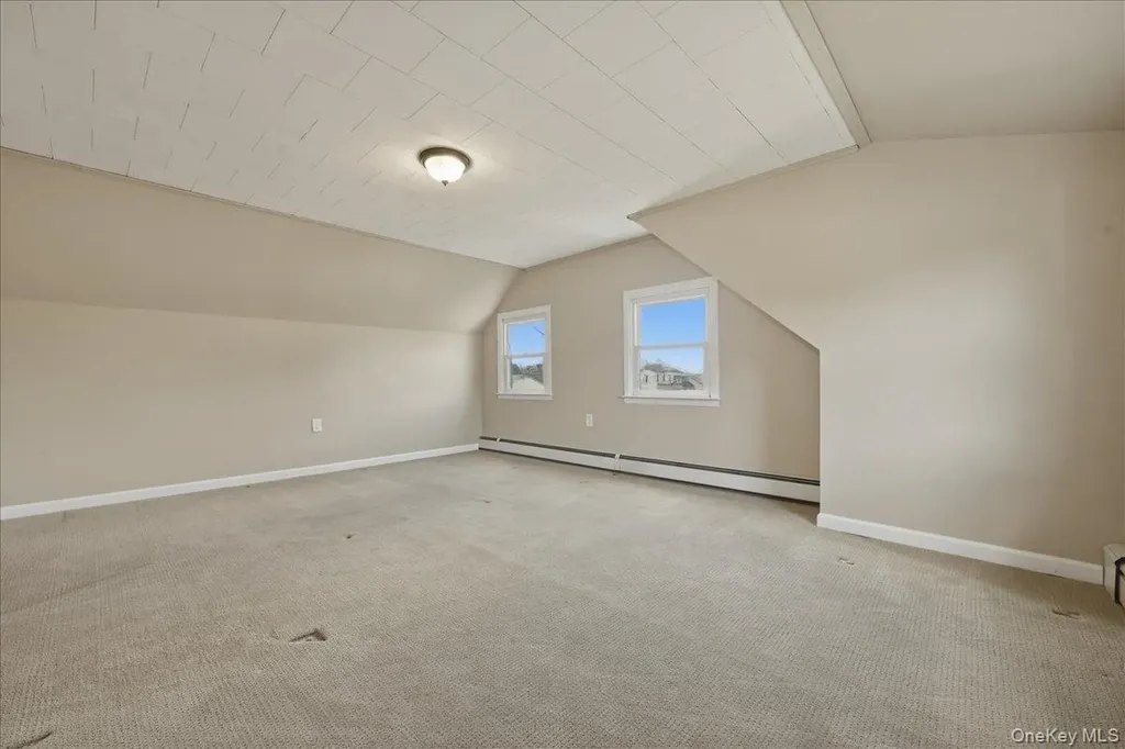 25 Peacock Lane Levittown NY 11756