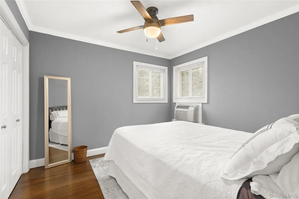 326 Edmunton Drive North Babylon NY 11703