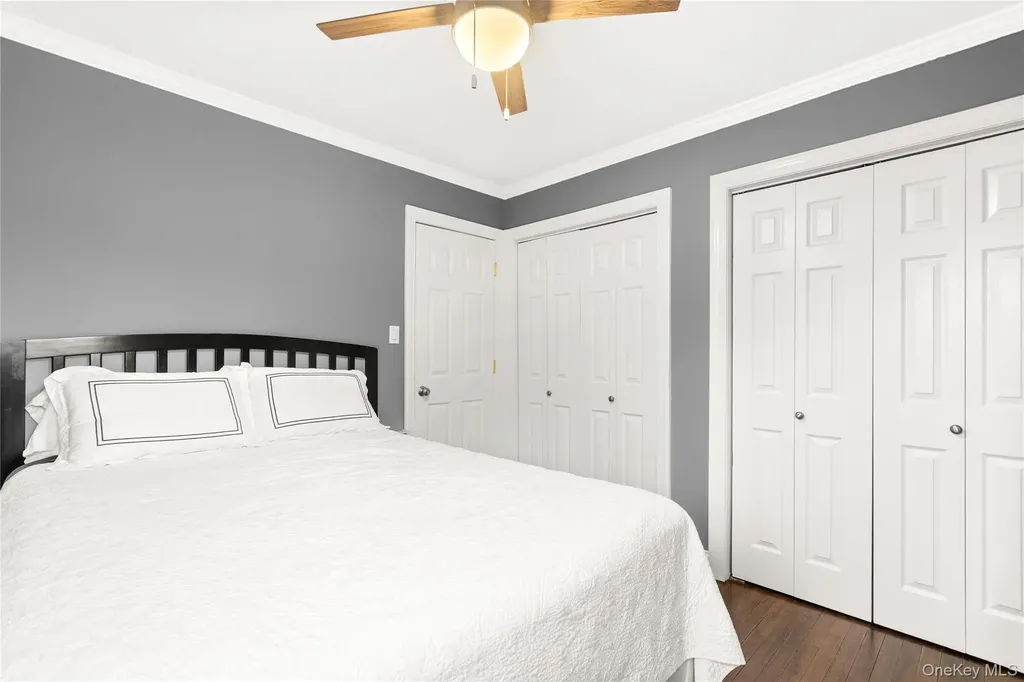 326 Edmunton Drive North Babylon NY 11703